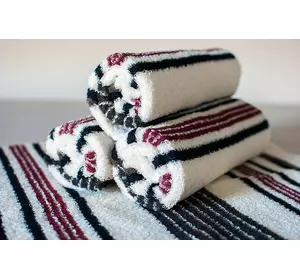 Комплект махровых полотенец в этнических мотивах Комплект махровых полотенец в этнических мотивах